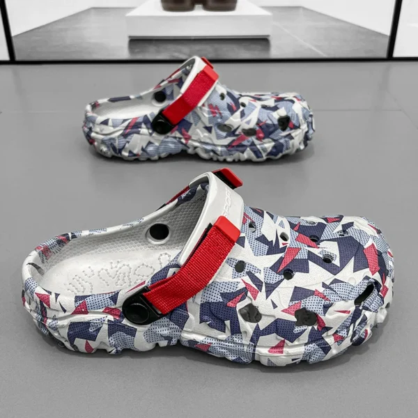 2024 Summer New Men's Slippers Outdoor Garden Clogs Male Casual Shoes Fashion Luxury Sandals Comfort Home Soft Slippers 40-47 - Image 4