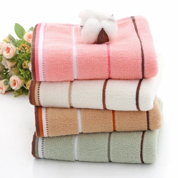 1 piece of three section towel with thickened water absorption and no shedding of fluff, used for daily face washing at home - Image 5