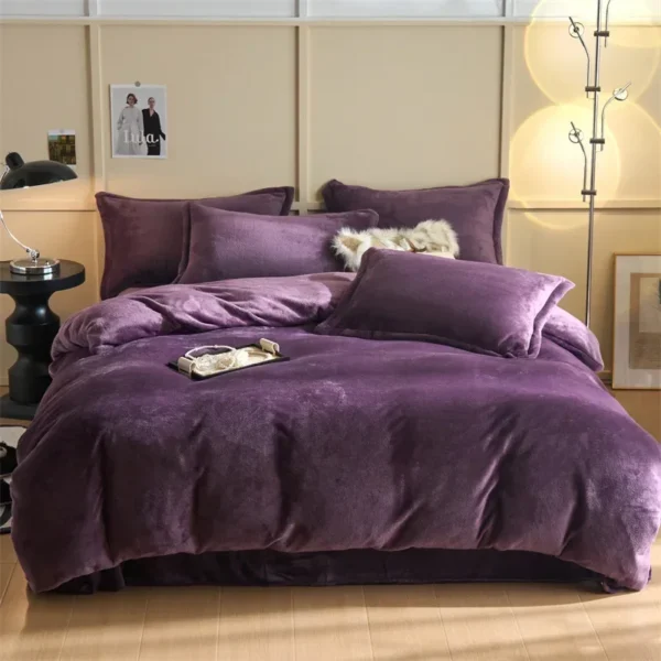 2024 new thickened autumn and winter solid color double-parcel milk fleece four-piece warm quilt cover bed sheet mattress kit - Image 2