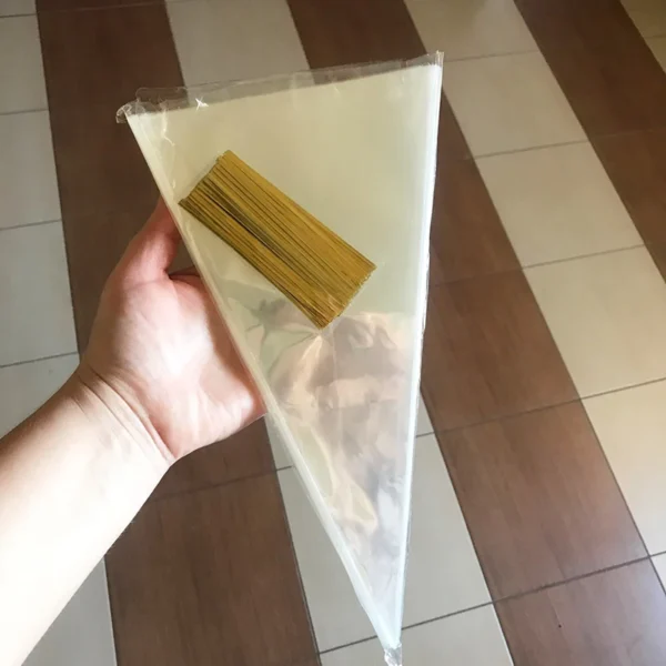 50pcs/lot Clear Cone Candy Storage Bags Cones Transprant Plastic Bag Popcorn Candy Bags For Baby Shower Wedding Party Favors Bag - Image 2