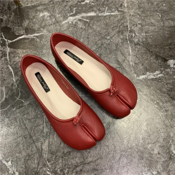 Individualized Women Shoe Spring Summer Retro Soft Leather Small Leather Shoe Flat Loafers Split-toe Slacker Single Shoe Mujer - Image 3