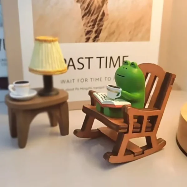 Cute Healing Small Decoration Cute Mini Frog Resin Figurine Rocking Chair Design with Book Coffee Home Bedroom Office Decoration