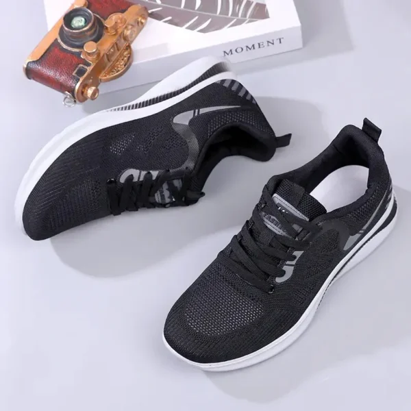 Spring and Summer Men's Breathable, Comfortable, Non Slip, Soft Sole, Lightweight, Casual Sports Mesh Shoes - Image 3